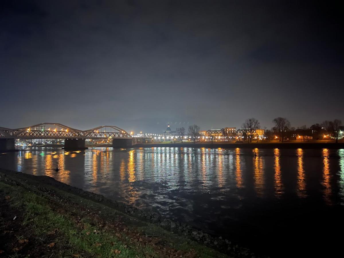 Living Lu - Cosy Two - Netflix - Mannheim - Basf Ludwigshafen am Rhein